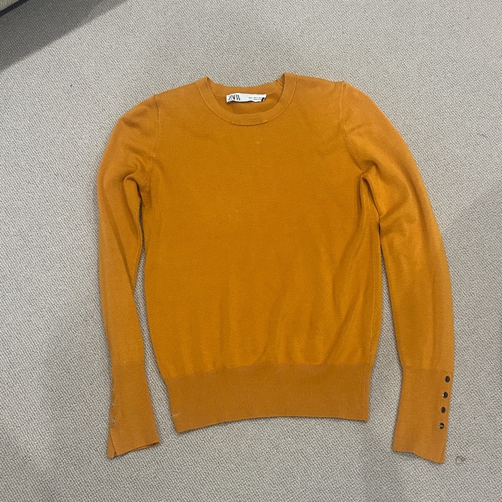 Zara Women's Mustard Crew Neck Sweater